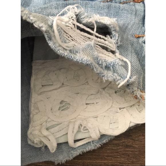 American Eagle Outfitters Lace Crochet Pocket Shortie Shorts Size 0 - Picture 6 of 7